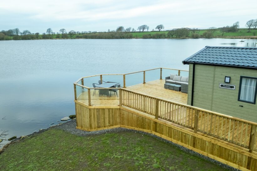 Sustainability partnership brings first all-electric home to holiday park in Cumbria